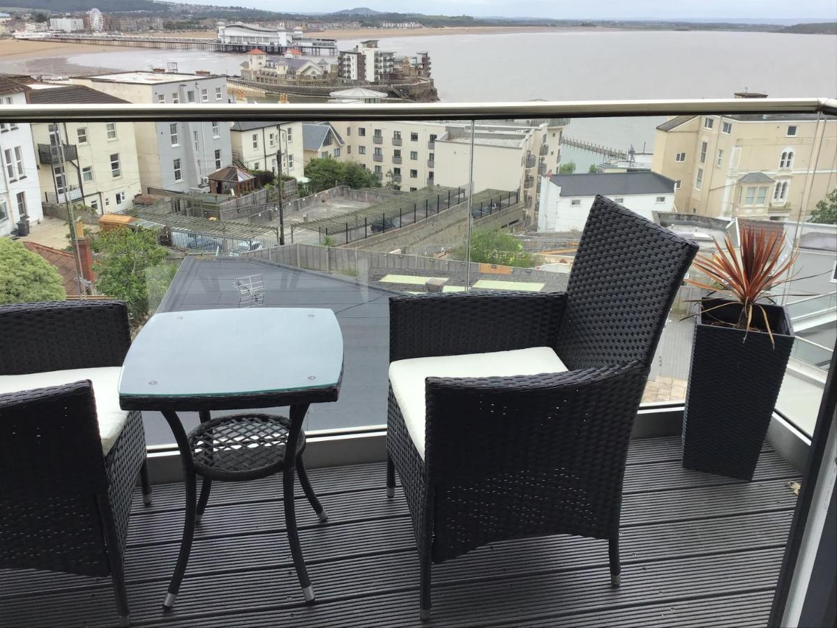 Modern Apartment With Stunning Sea View ويستون سوبر مير المظهر الخارجي الصورة